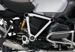 BFS 3021 BMW GS LC Adventure 2014 Alpine White Pyramid Frame Wrap White 02
