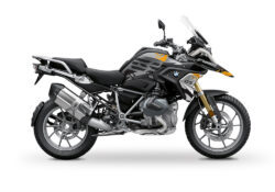 BKIT 3307 BMW R1250GS Black Storm Metallic Safari Yellow Black Stickers Kit 01