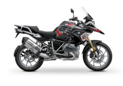 BKIT 3312 BMW R1250GS Black Storm Metallic Spike Red Black Stickers Kit 01