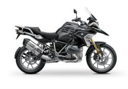 BKIT 3321 BMW R1250GS Black Storm Metallic Stingray Black Grey Stickers Kit 01