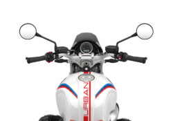 SIG 1052 01 BMW RnineT Urban GS Red Lines Light White