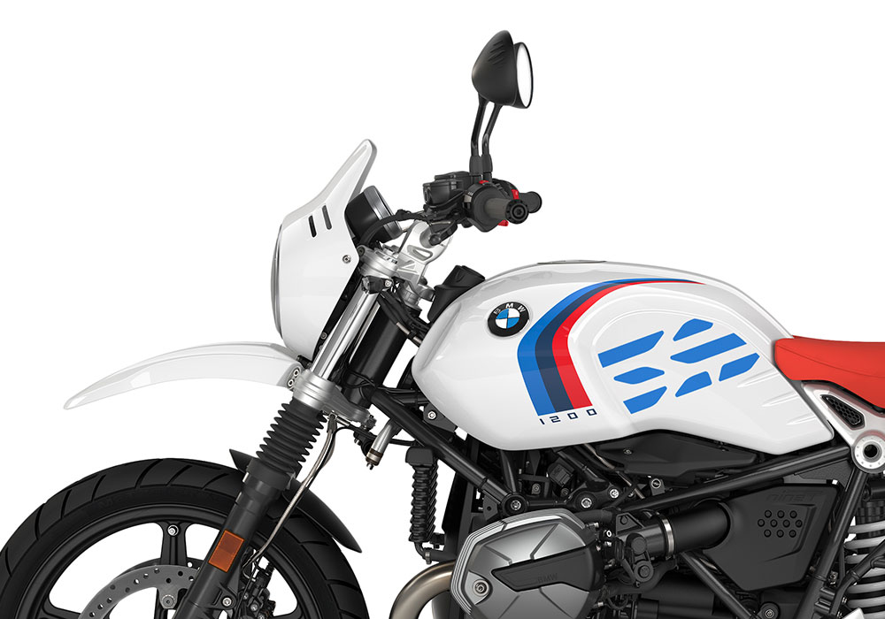 SIG 1086 01 BMW RnineT Urban GS Cobalt Blue GS Line Light White left 02