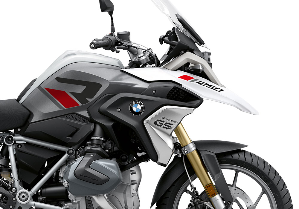 SIG 1116 02 BMW R1250GS R Line Black Grey Red Light White 02