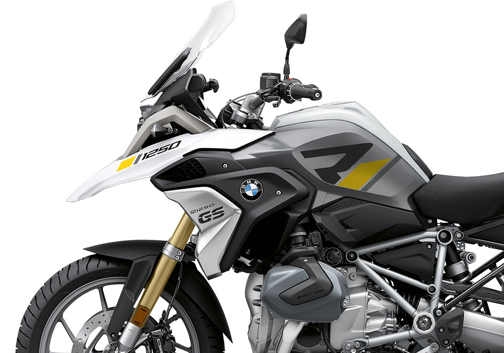 SIG 1118 02 BMW R1250GS R Line Black Grey Yellow Light White Left 02 1