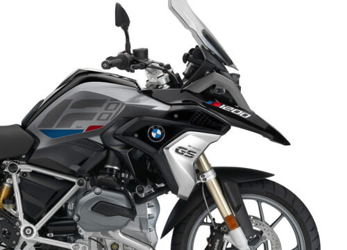 SIG 1272 01 BMW R1200GS Raise Grey Red Blue Stickers Black Storm Right 02